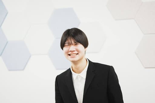 長谷川颯